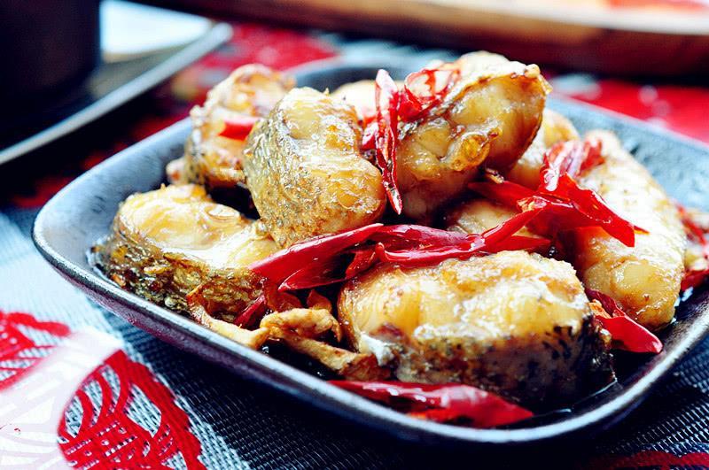 鱼的做法大全红烧草鱼没有辣椒,9种鱼的做法吃一个星期不重样