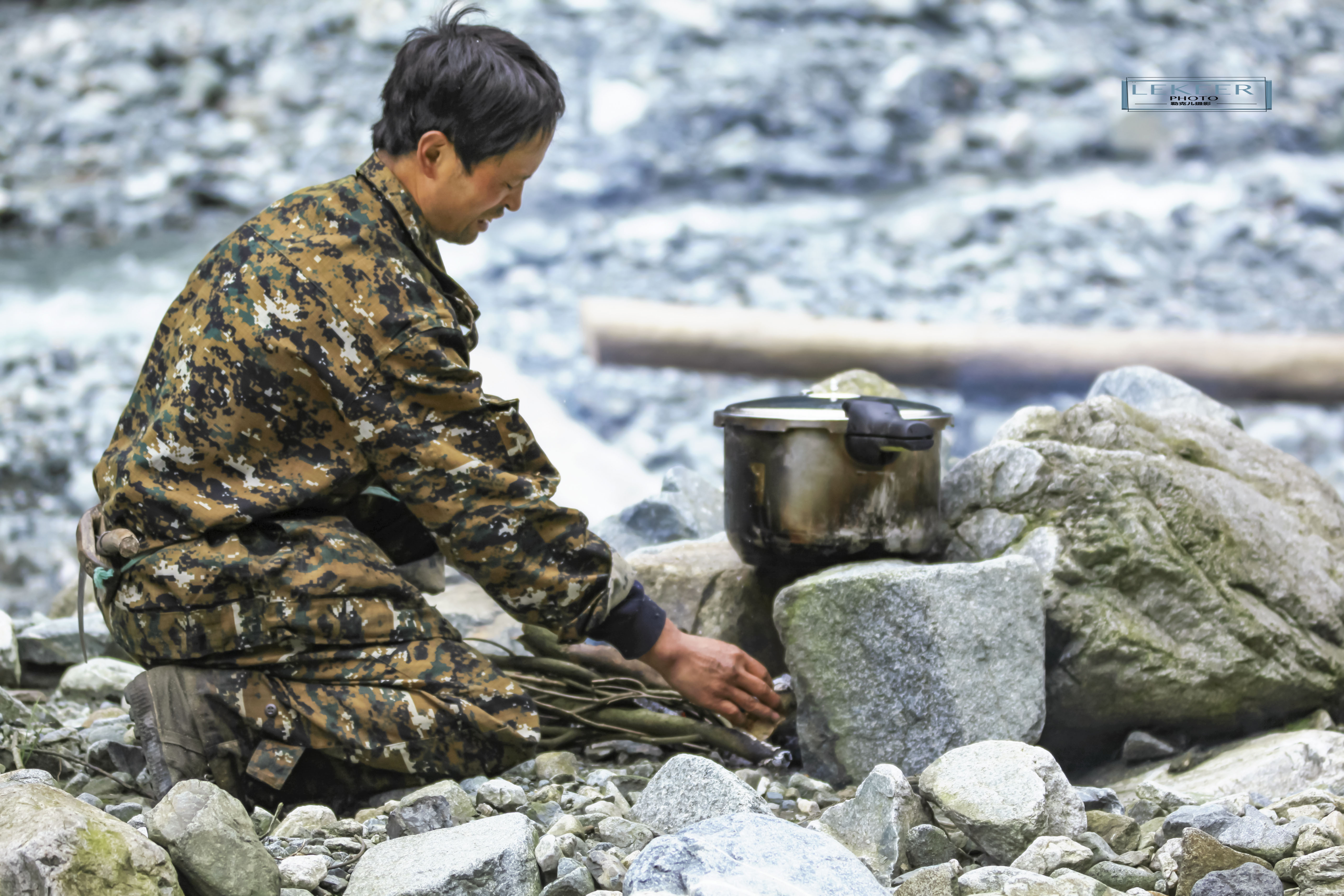 穿越无人区难忘的经历,穿越无人区后半夜的恐怖经历