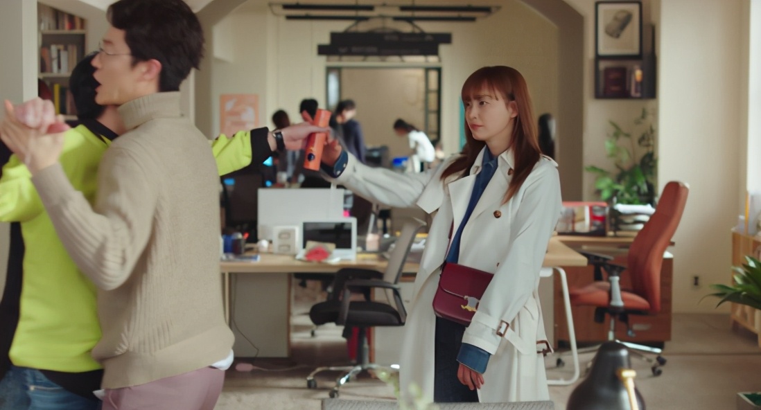 李娜韩国女装,李娜英怎么拿下元斌的