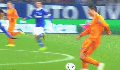 内马尔梅西c罗踢足球过人怎么练,足球梅西过人技巧小学生教学