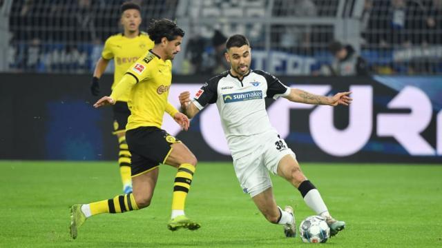 足球的战术怎么执行,足球的各种战术打法