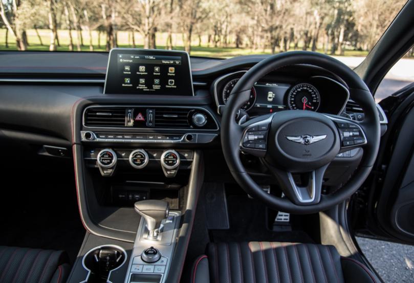 秒杀奔驰宝马,宝马g70和捷恩斯g70