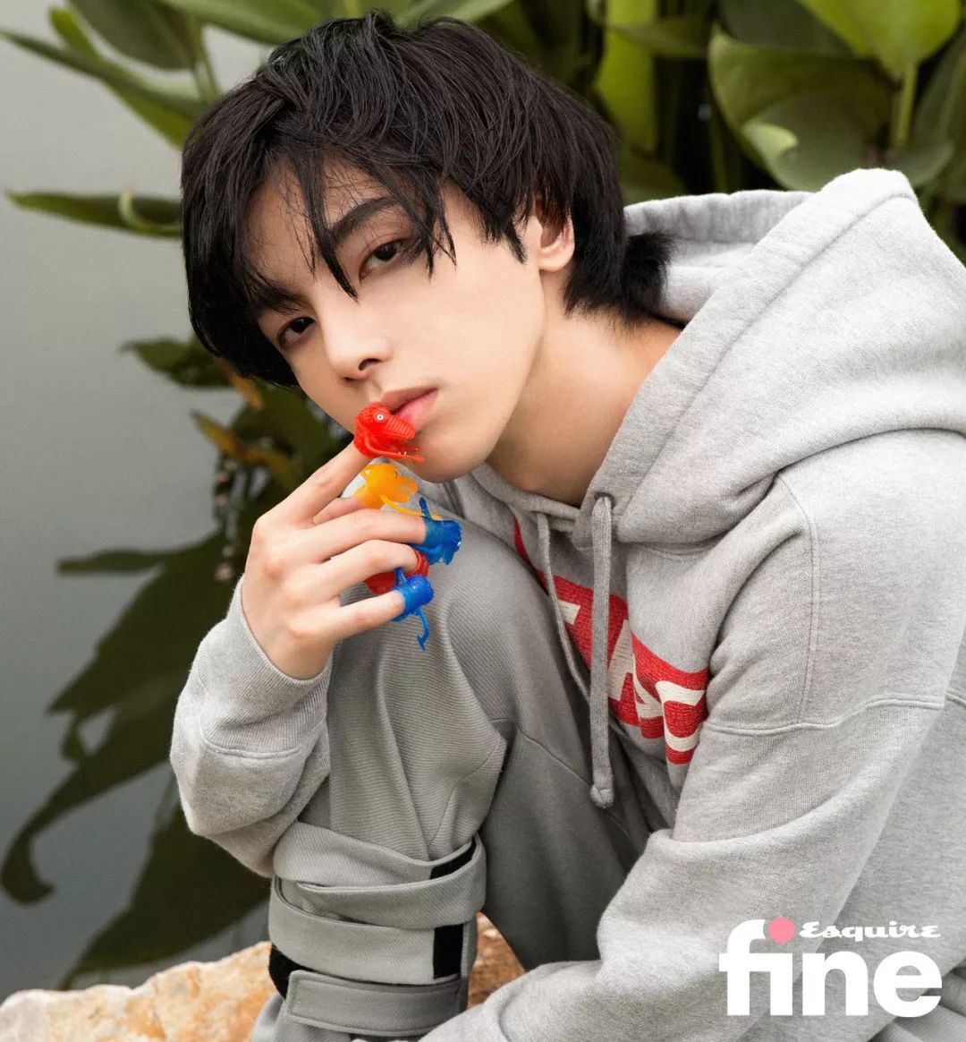 华晨宇一个追梦的少年,华晨宇找寻自我