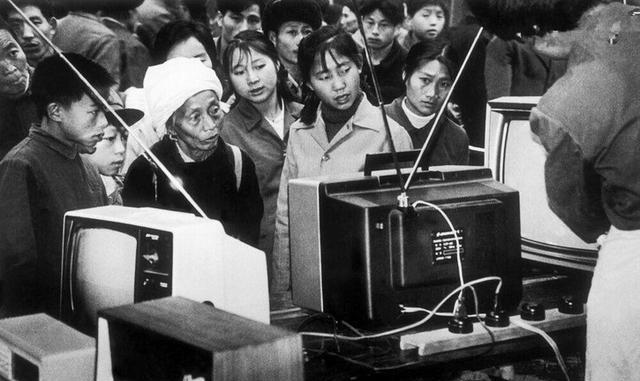 80年代有钱人摩托车,80年代的摩的牌子和价钱