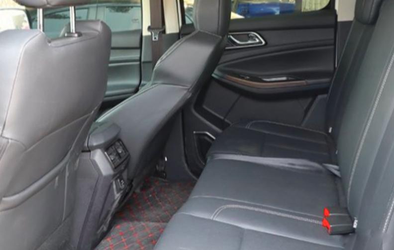 江铃域虎9车2.0t质量怎么样,江铃域虎9四驱柴油舒享型试驾