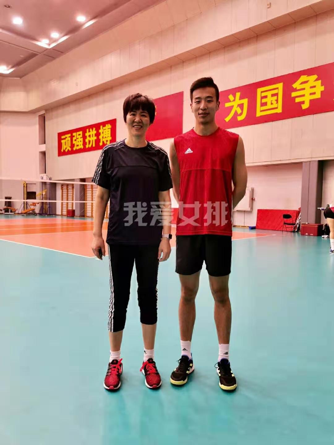 朱婷奥运会举旗手,朱婷拿火炬