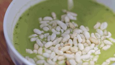 饿着肚子看美食对身体好吗,饿着肚子看别人吃饭的危害