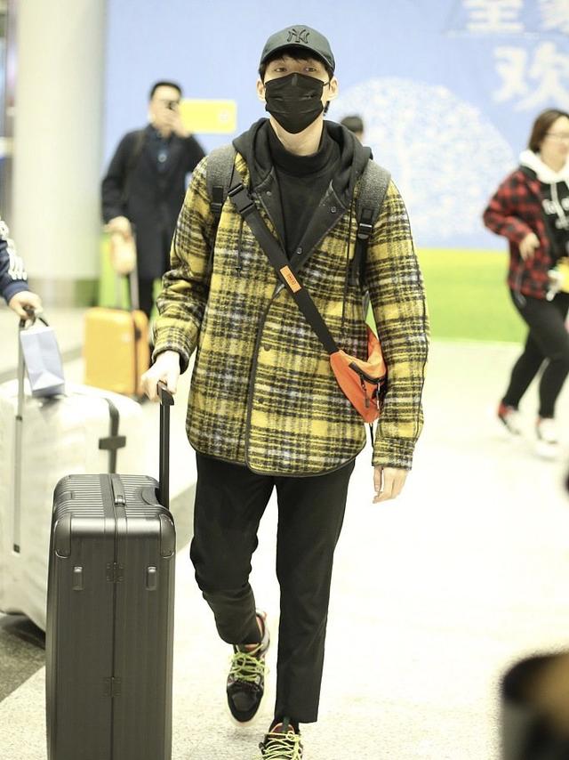 杨幂和魏大勋卫衣,魏大勋杨幂同样的东西