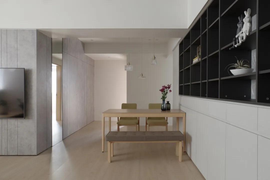 入户玄关与卫生间一体装修效果,玄关面积太小怎么装修