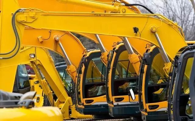 卖一台二手挖掘机能赚多少钱,购买二手挖掘机一般多少钱