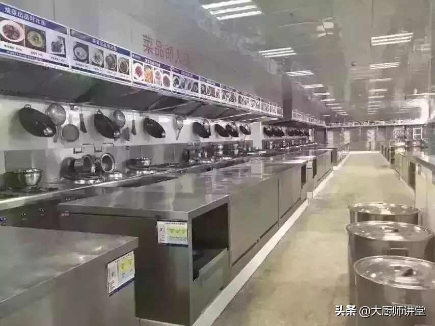 火爆全国的4D厨房到底是怎么样的？厨师长给你看看这些照片