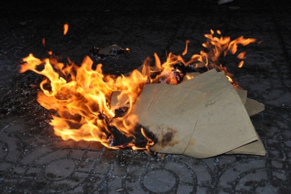 老人烧五七烧衣服有什么讲究,老人烧五七都需要烧什么东西