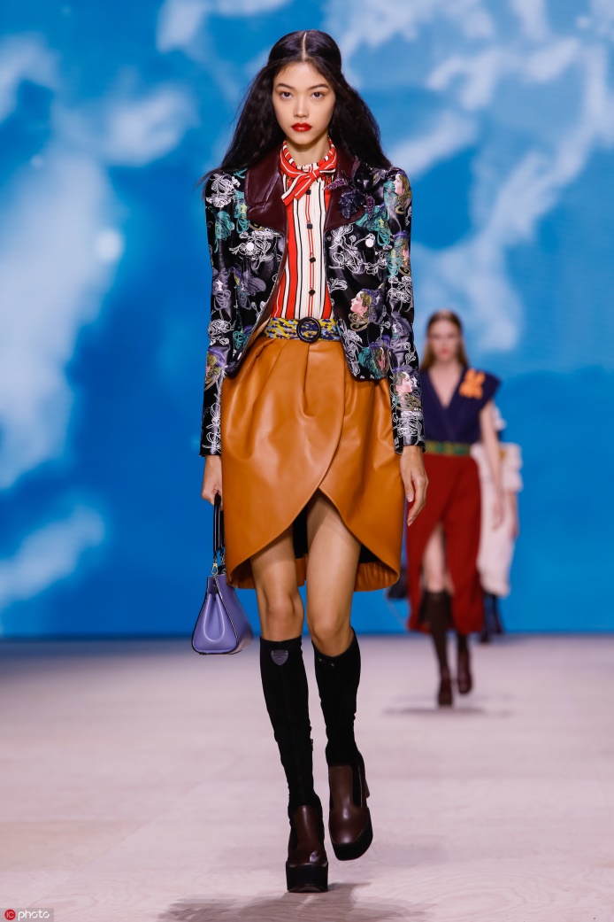 霍思燕黑色皮裙,霍思燕黑皮裙