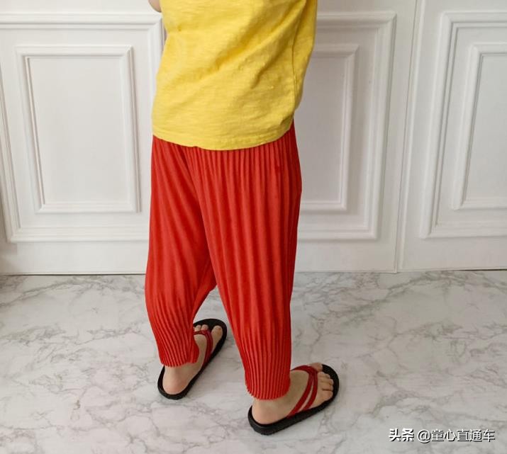 韩国童装潮童穿搭背带裤子,春季时尚童装长裤