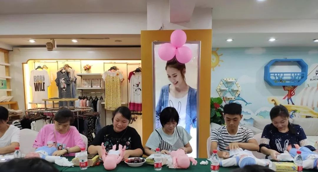 参加母婴店拍卖，花2块钱就买到了20块的纸尿裤