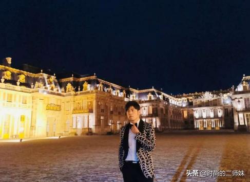 昆凌时尚大片曝光视频,昆凌现身紧身牛仔裤外套身材