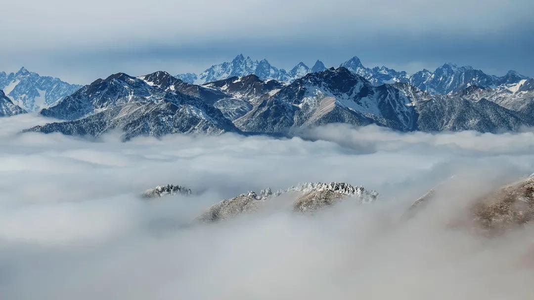 天上人间云海仙境,达瓦更扎云海旅游视频