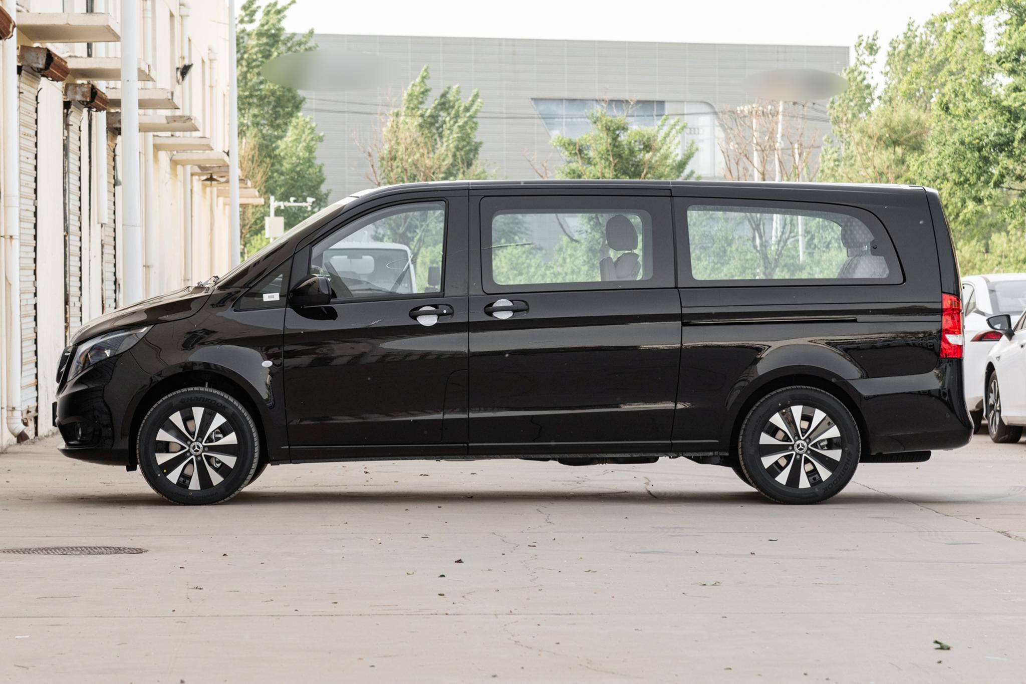 奔驰威霆2020款上市7座,威霆7at变速箱还是9at好