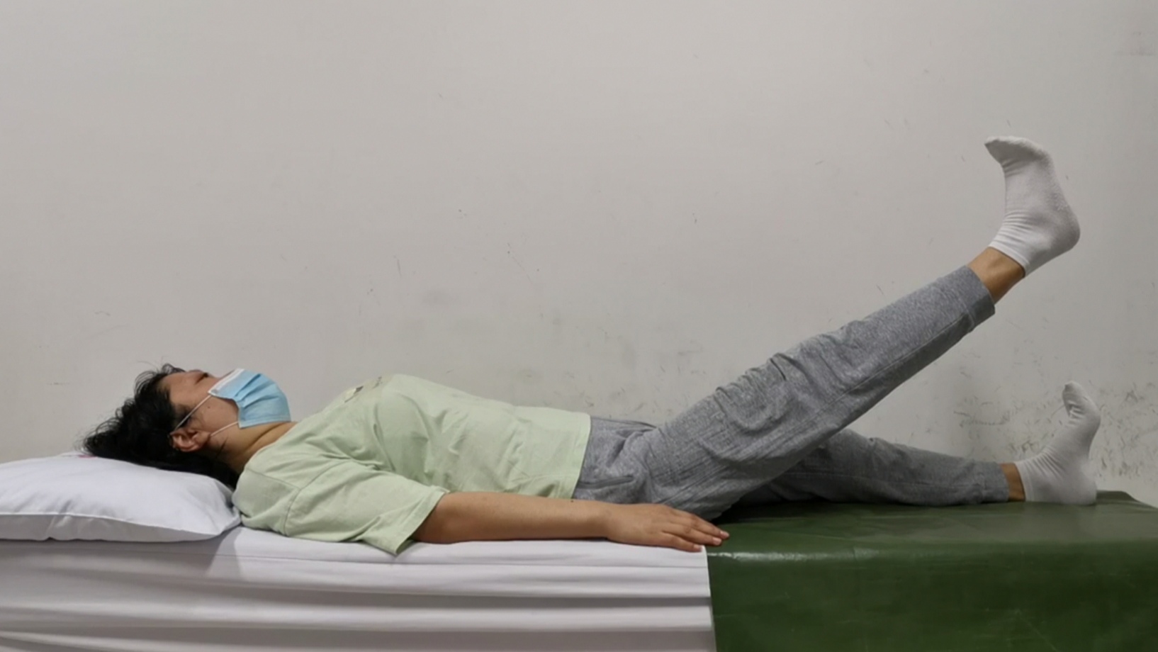 膝关节骨性关节炎诊断及治疗,膝关节骨性关节炎症状及治疗