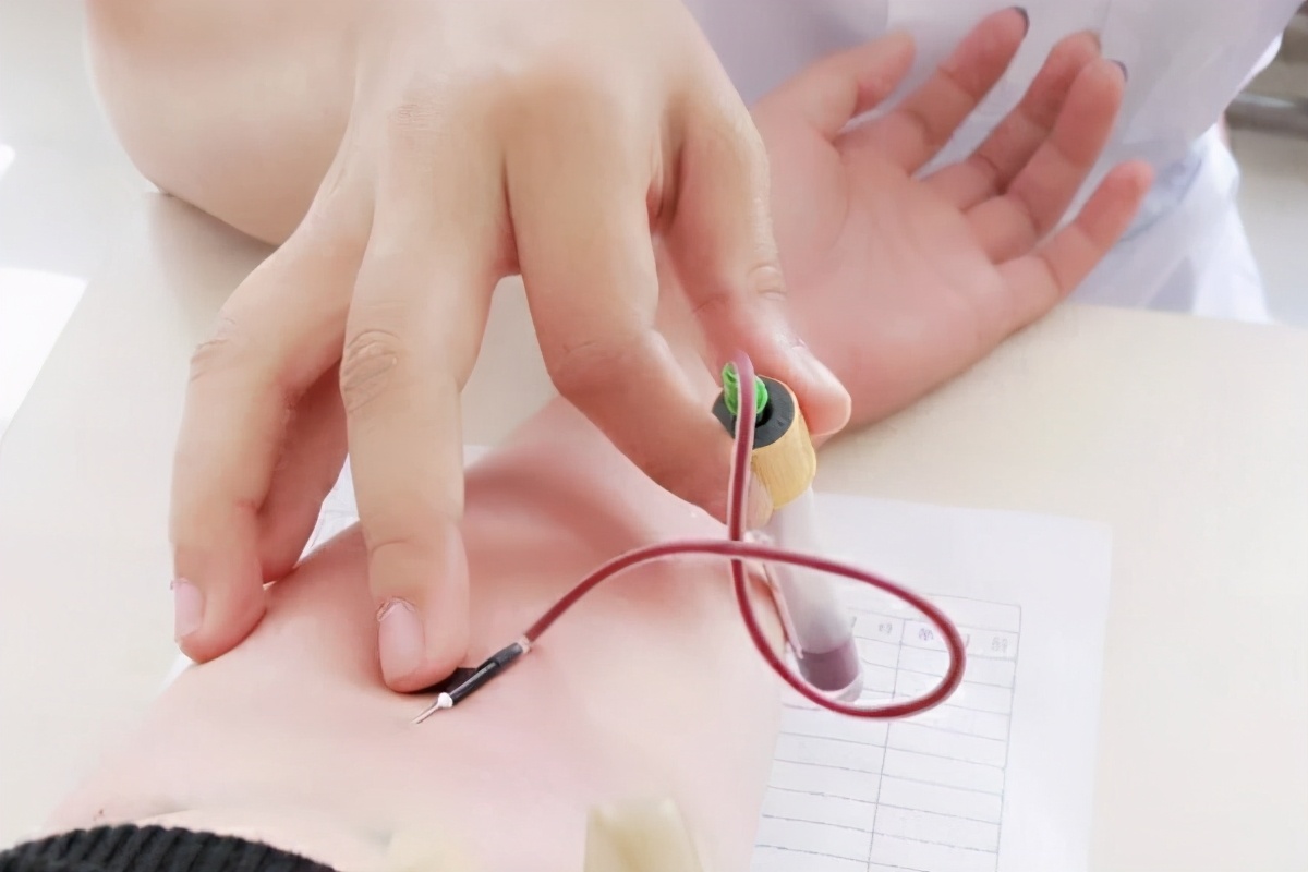 献血为什么对心脑血管有益处,为什么说一次献血400毫升更有益