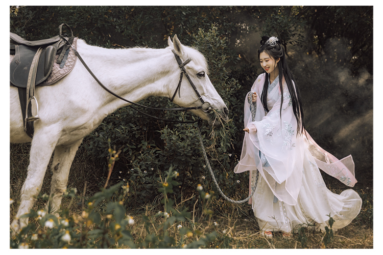 玄衣纁裳颜色,玄纁色