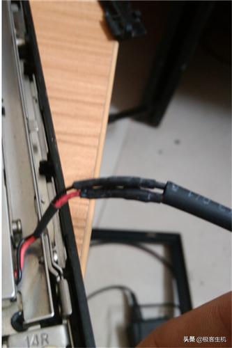 旧笔记本怎么改造成电视,废旧笔记本显示屏改电视