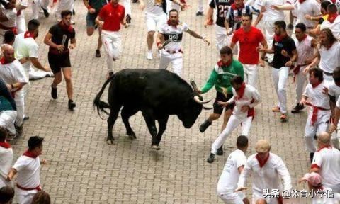 皇家马德里背后的故事与辉煌历程,皇家马德里足球俱乐部的历史