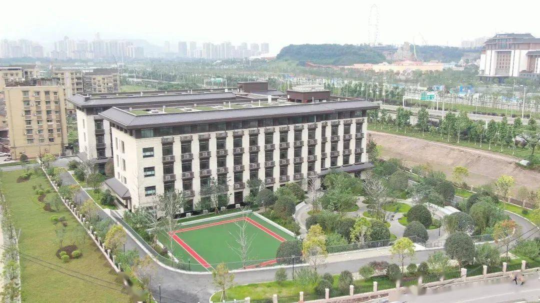 最新社区养老服务建设,今年将建成100个集中养老服务站点