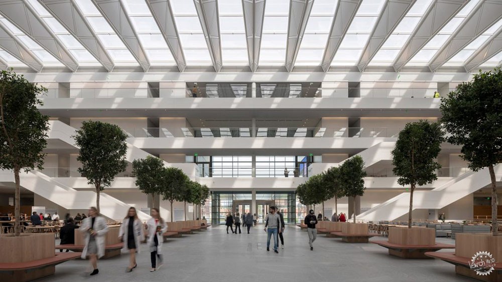 俄亥俄州新兴医疗园区的合作共享办公空间