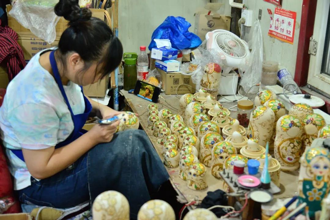 俄罗斯套娃原装进口多少钱,俄罗斯产的套娃多少钱