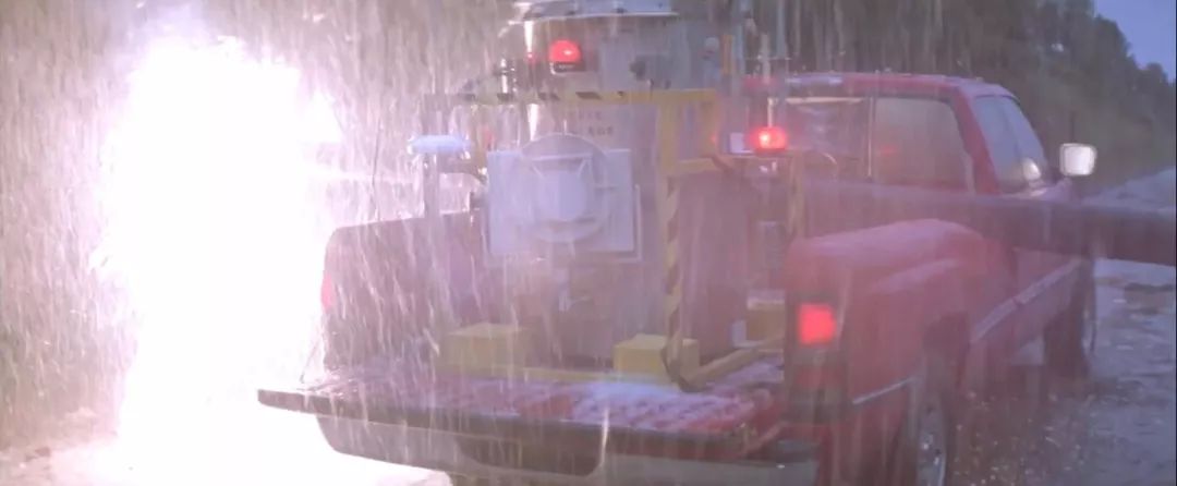 票房16亿，这部央视经常重播的顶级灾难片，上映23年无人能再复制