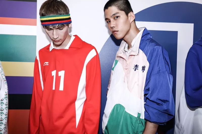 李宁国货时装周发力,李宁新出的秋季外套运动风