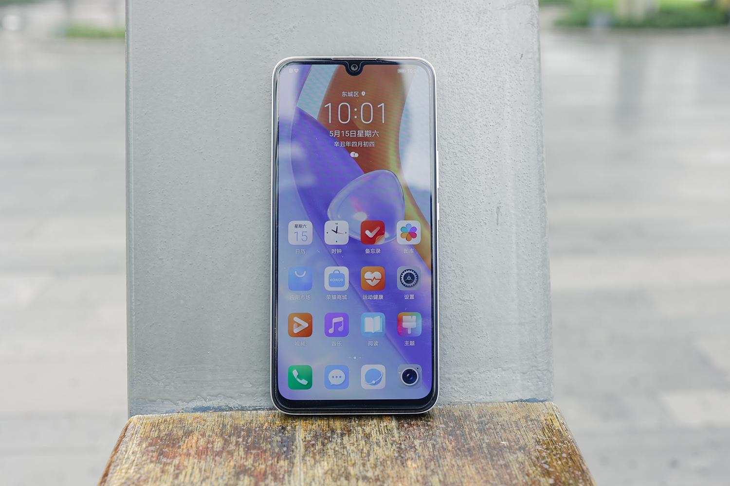 荣耀play5系列值得入手吗,荣耀play5活力版和荣耀x30i哪个好