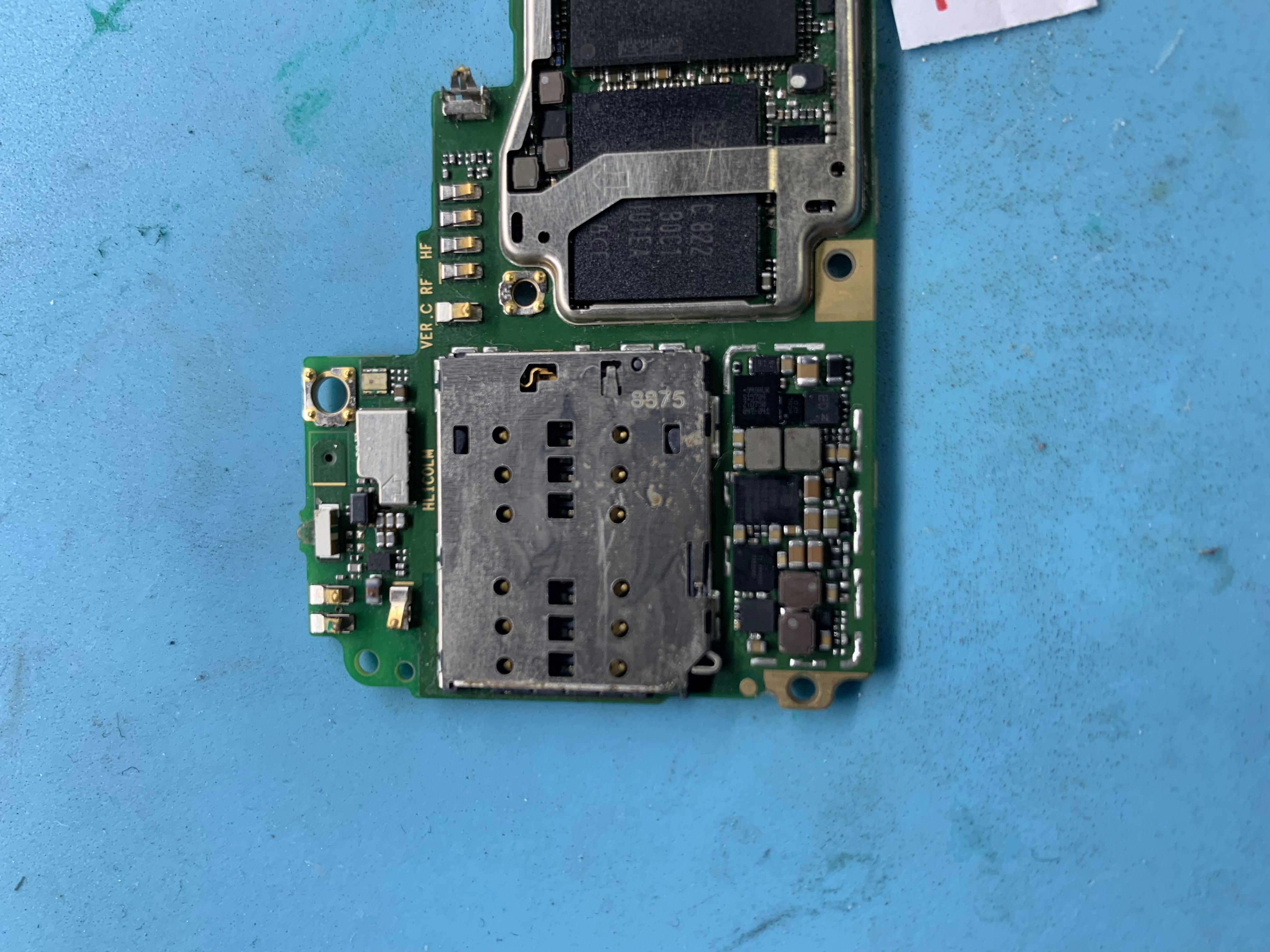 华为手机进水维修后无法开机,华为手机进水亮屏不开机维修方法