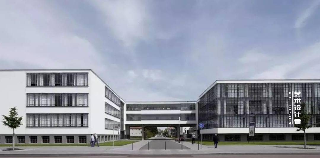 谈起前任你会说些什么,聊起别人的感情头头是道