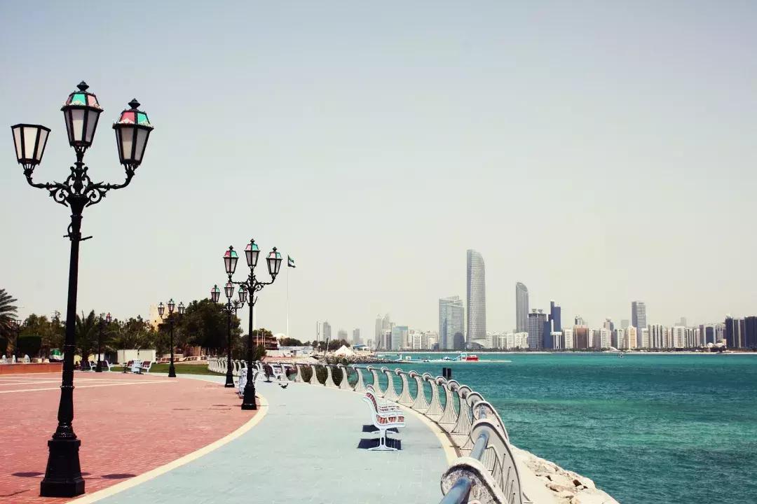 迪拜有钱女人的生活,迪拜土豪为什么有钱