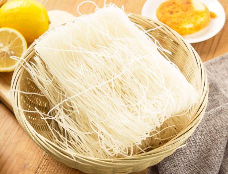 炒米粉之前用不用把粉煮一下,炒米粉蒸过再炒