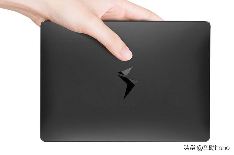 电脑:神奇小本上线迷你笔记本MAG1,平板大小/背光键盘/随时办公