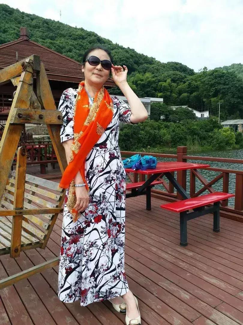 澶у鍑洪棬鏃呮父鎷嶇収濮垮娍鍚堣緫,涓浗澶у澶栧嚭鏃呮父