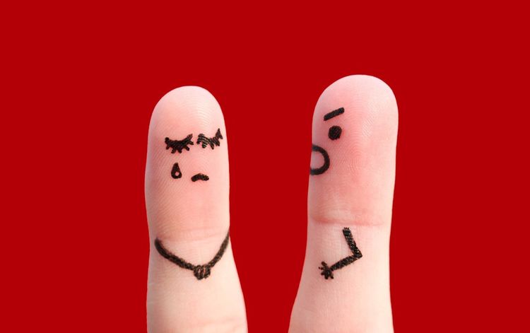 老公每次吵架都说离婚我该怎么办,跟老公合不来天天吵架该不该离婚