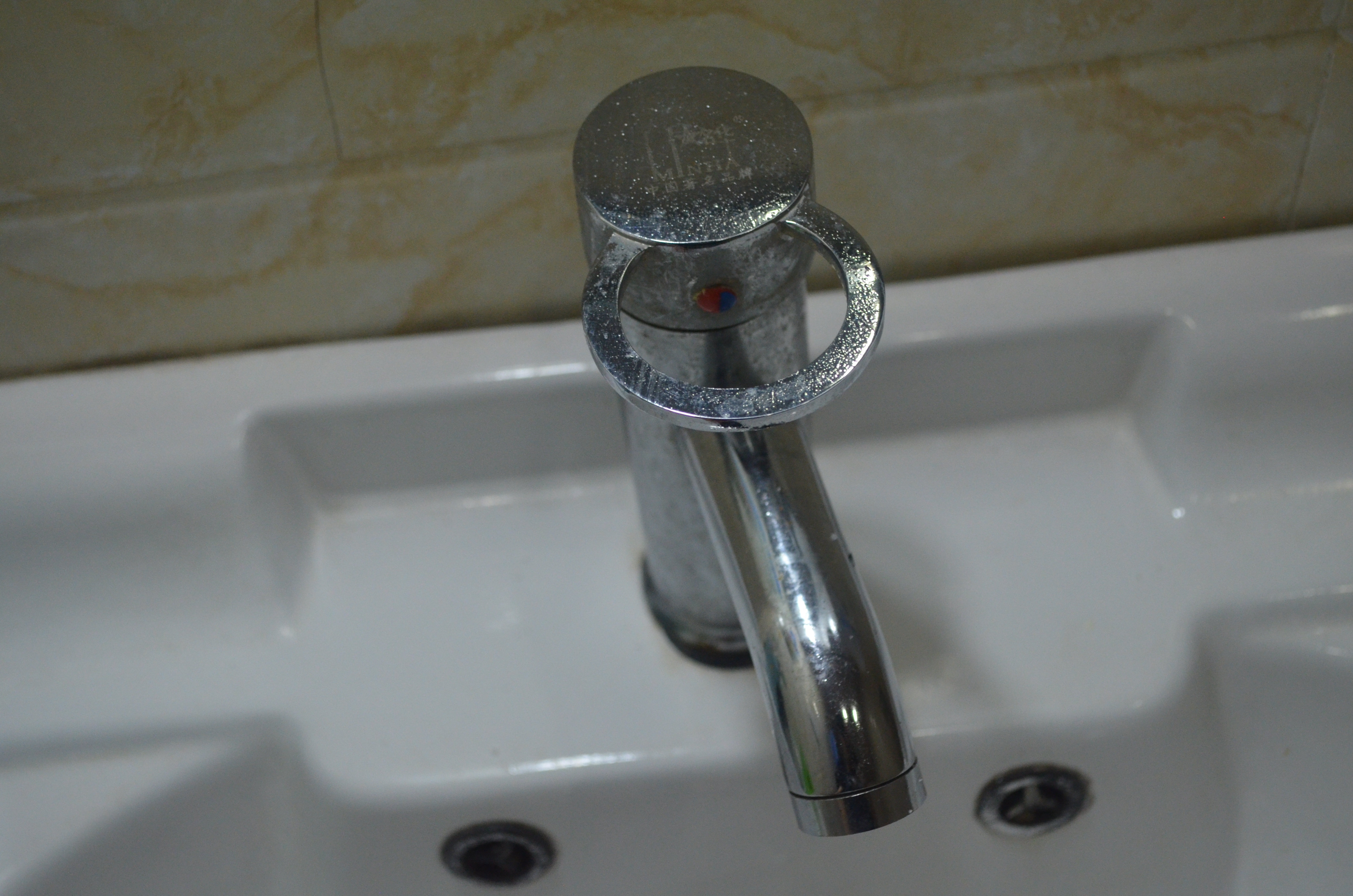 洗衣粉加什么放厕所,盐和洗衣粉一起放厕所除脏吗