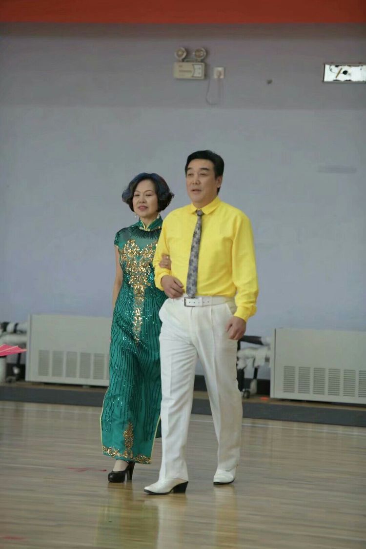 百合艺术团舞蹈视频,百合镇舞蹈队表演视频