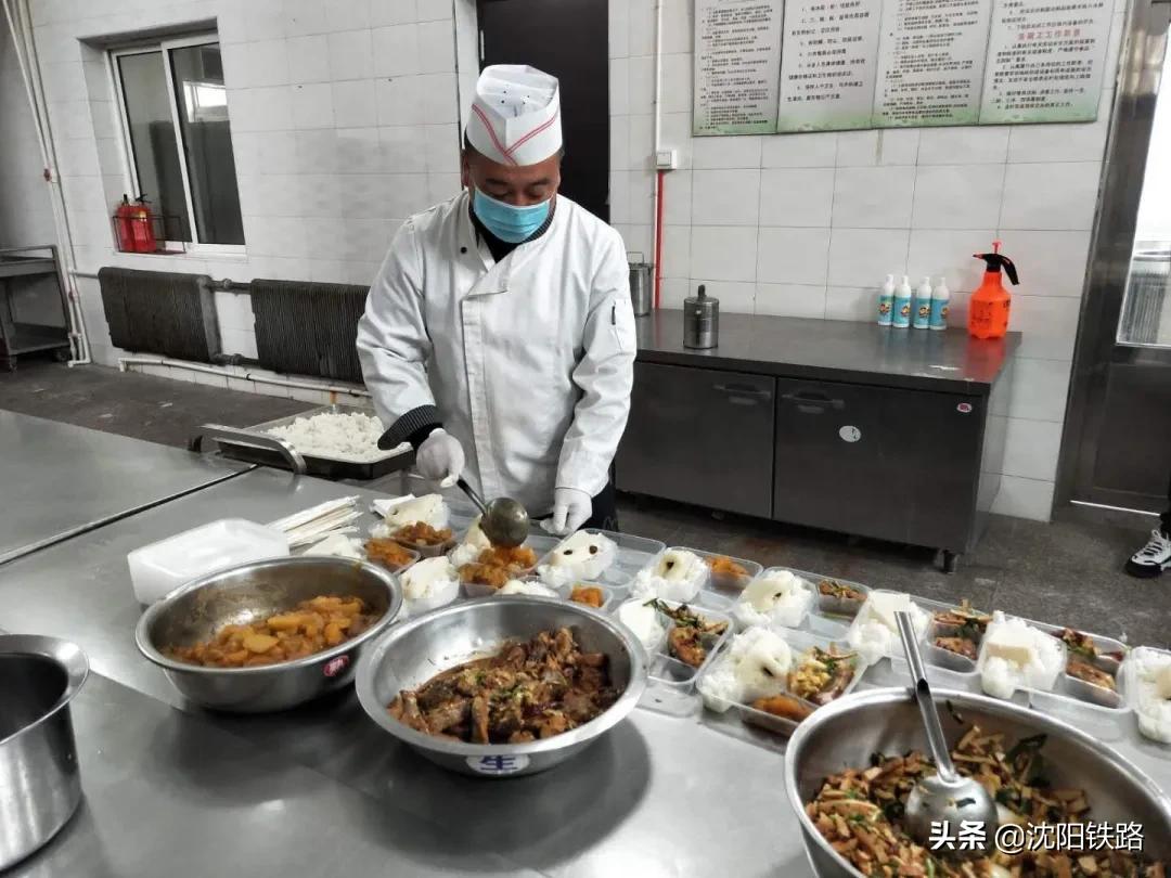 这个季节很适合泡温泉,到五龙背泡温泉放松一下心情