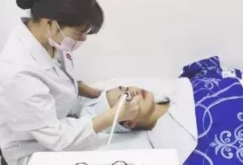 我花99块钱就泡到了我们公司的“彭于晏”！