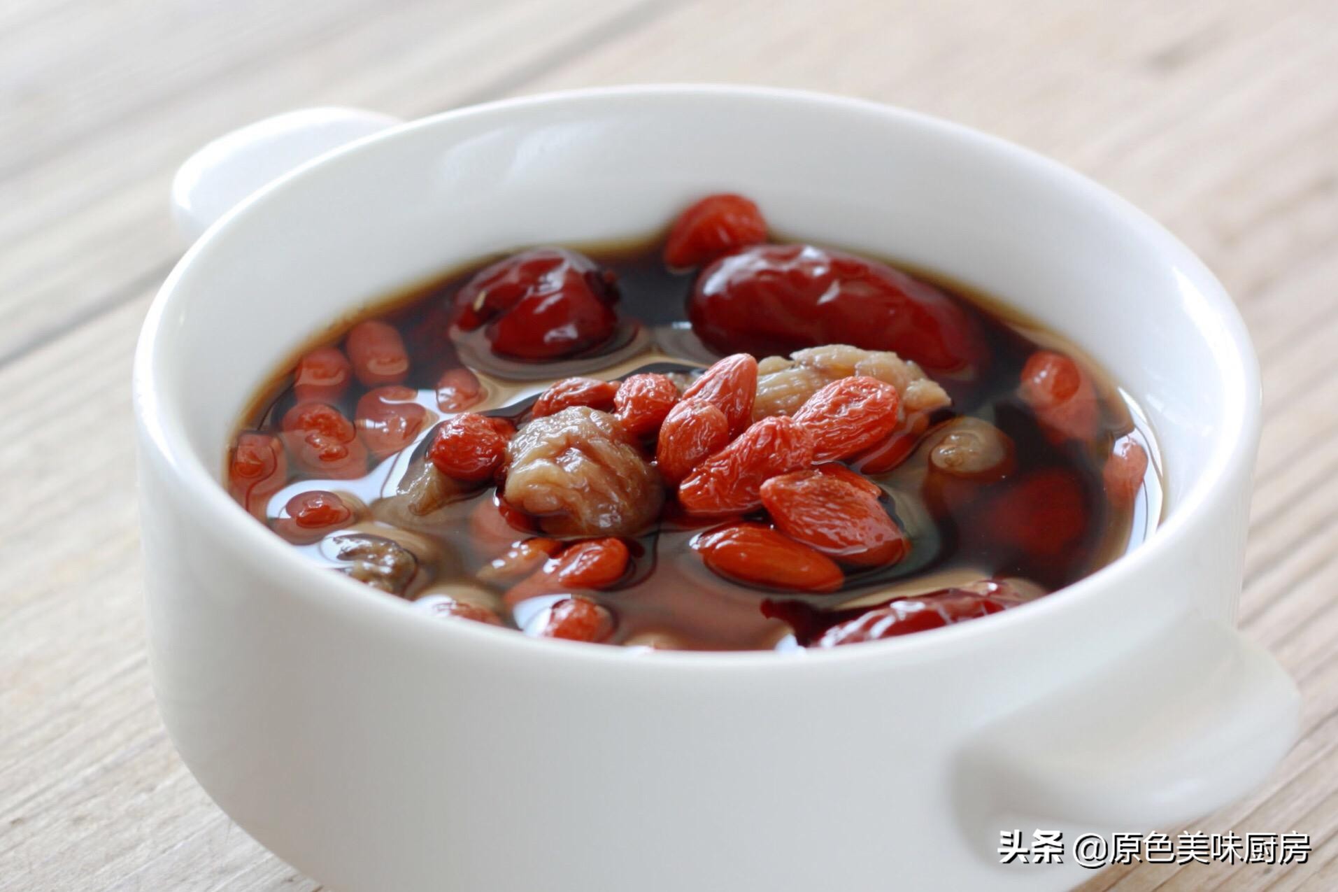 寒冷的冬天要多喝这碗汤简单营养,冬天最爱这锅汤简单易做