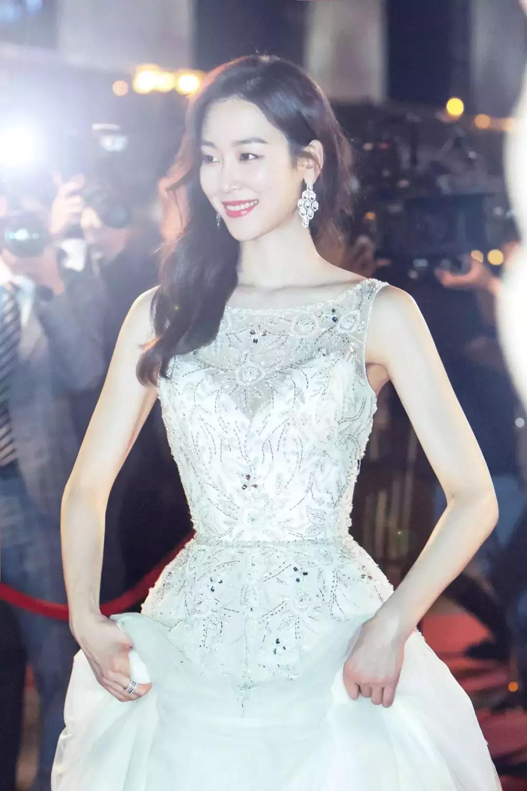 内在美韩世界同款裙子,内在美韩世界跪地认错