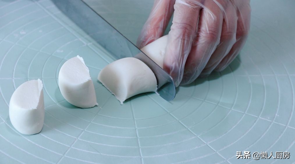 年糕不用微波炉用开水泡软吗,很好吃的年糕爆浆不用煮