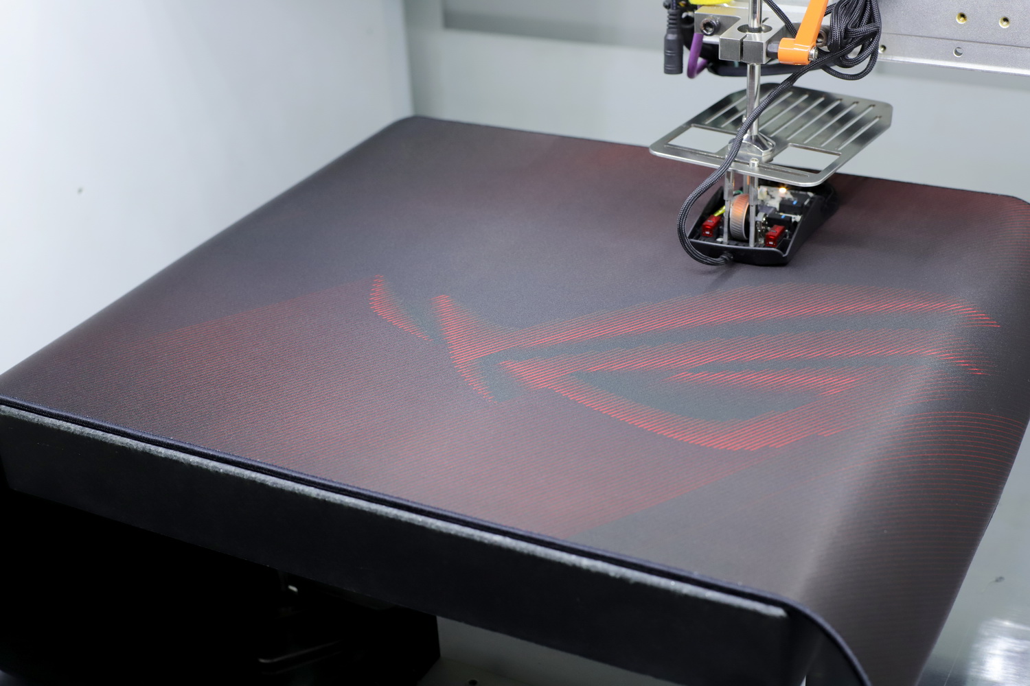 rog月刃搭配什么鼠标垫,多少尺寸的rog鼠标垫最适合打游戏