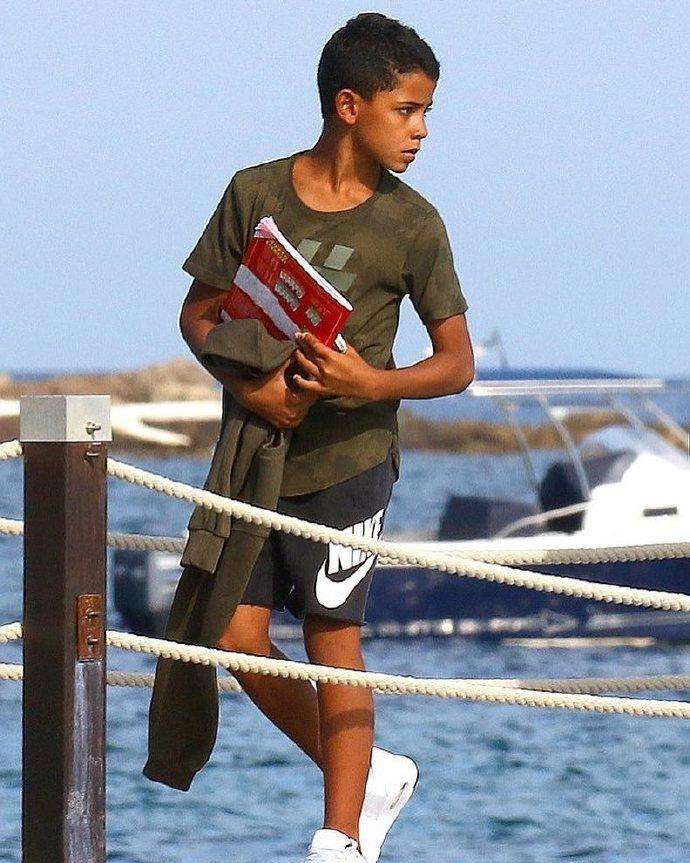 c罗20岁身材,c罗迷你罗5岁