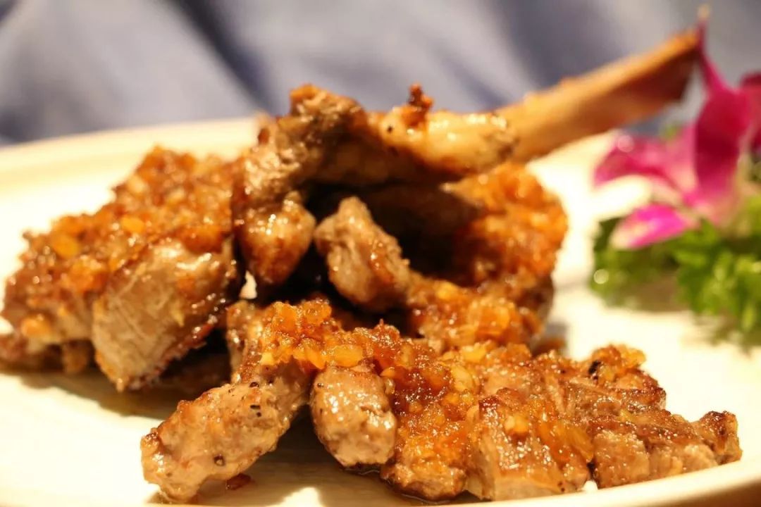 渔川禾日料周年庆｜折扣、礼品、免单，你想要的福利这里全都有